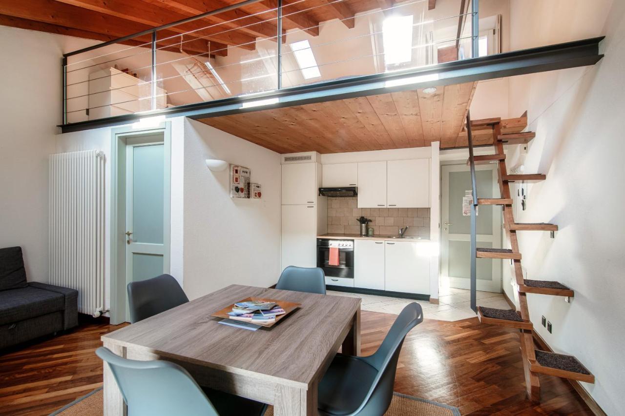 Sin4 Apartments By Quokka 360 - Overlooking The Lake - Fai Heritage In 모르코테 외부 사진