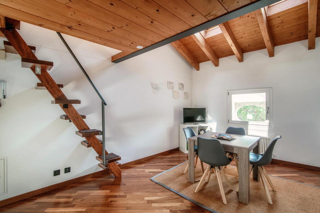 Sin4 Apartments By Quokka 360 - Overlooking The Lake - Fai Heritage In 모르코테 외부 사진
