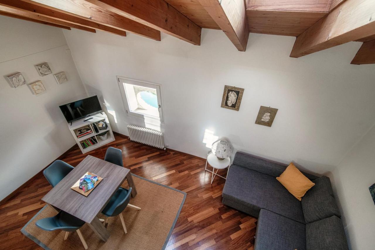 Sin4 Apartments By Quokka 360 - Overlooking The Lake - Fai Heritage In 모르코테 외부 사진